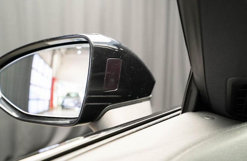 Audi e-tron GT Q SoH 92% 360k HuD Vzduch Pano - fotka 17 z 20