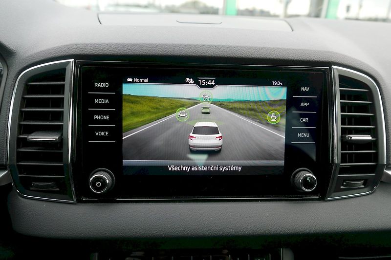 Škoda Karoq (2022) 1.5 TSI 110 kW M6° Style Plus - fotka 14 z 32