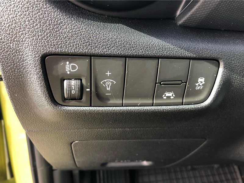 Hyundai Kona 1,6 CRDI 4x4 AT - fotka 16 z 27
