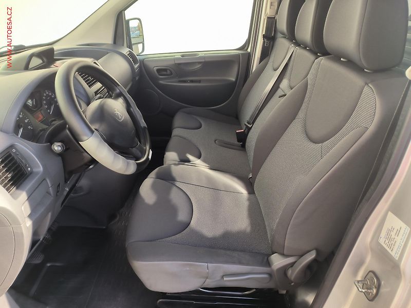 Peugeot Expert (2014) 2.0HDi L2 CHLADÍCÍ, AC - fotka 19 z 21