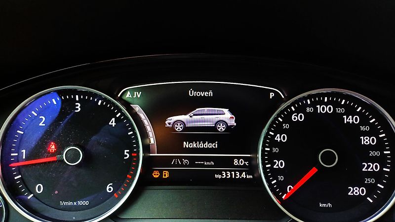 Volkswagen Touareg 3.0 TDI 193kW R-LINE-WEBASTO- - fotka 32 z 50