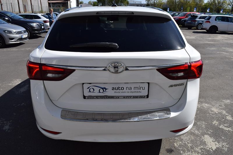 Toyota Avensis (2018) 1.8VVTI 108kw TEAM D XEN NAVI - fotka 9 z 50