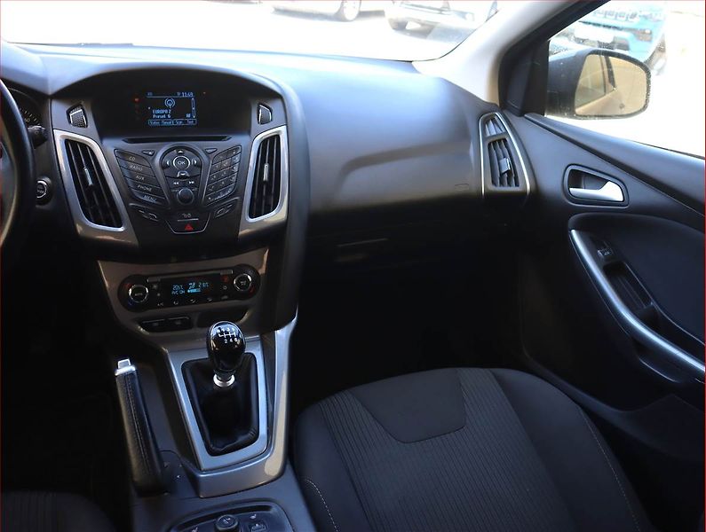 Ford Focus (2013) 1.6 TDCi, Serv.kniha, nová STK - fotka 8 z 16