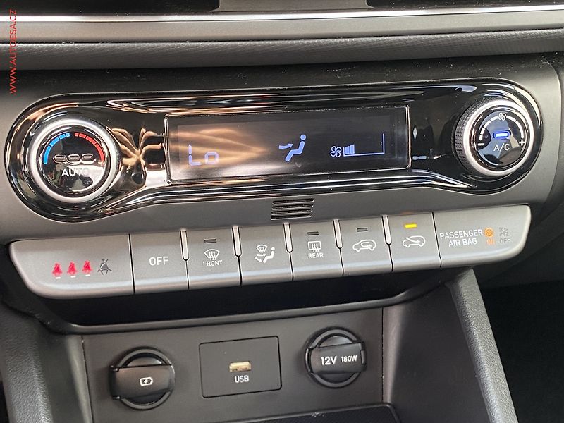 Hyundai Kona (2021) 1.0 T-GDi, Edition 30 - fotka 16 z 20