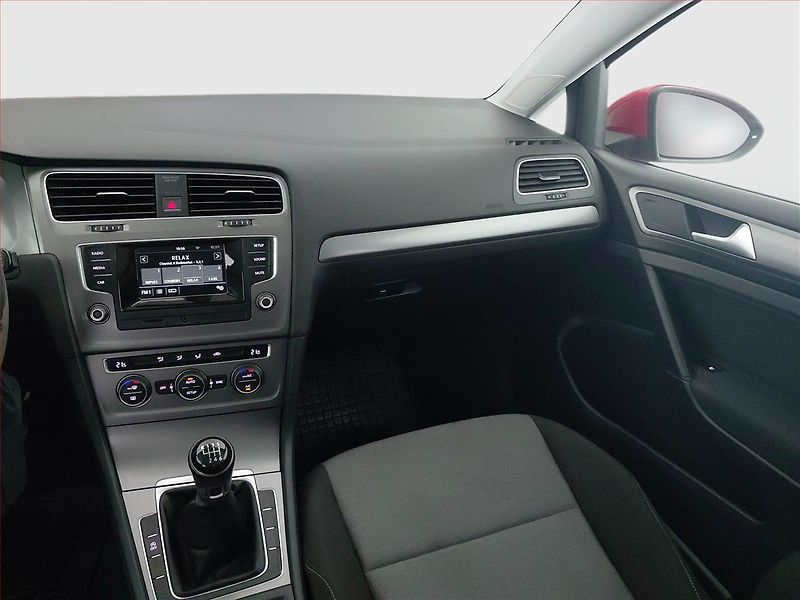 Volkswagen Golf (2013) 1.2 TSI, ČR,1.maj - fotka 8 z 16