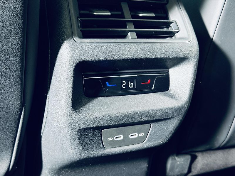 Volkswagen Tiguan (2025) *GOAL*LED*TAŽ*ACC* - fotka 31 z 35