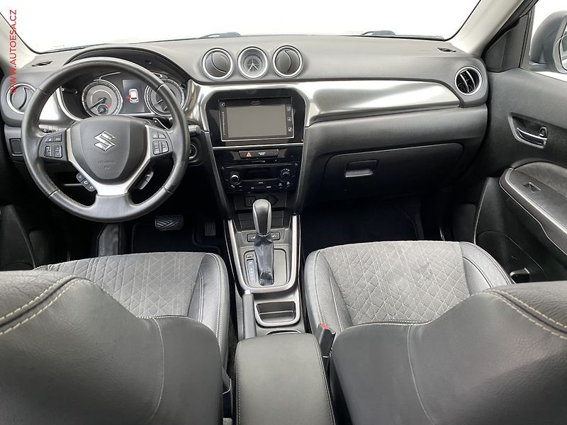 Suzuki Vitara (2019) 1.4B-Jet, Style, AT, panor - fotka 8 z 19