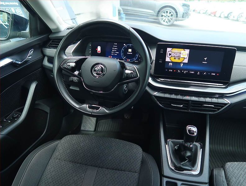 Škoda Octavia (2023) 2.0 TDI - fotka 7 z 15