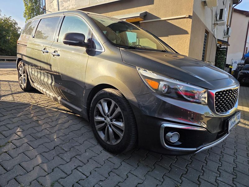 Kia Carnival 3.3-8míst-2.řada 3sedadla - fotka 13 z 16