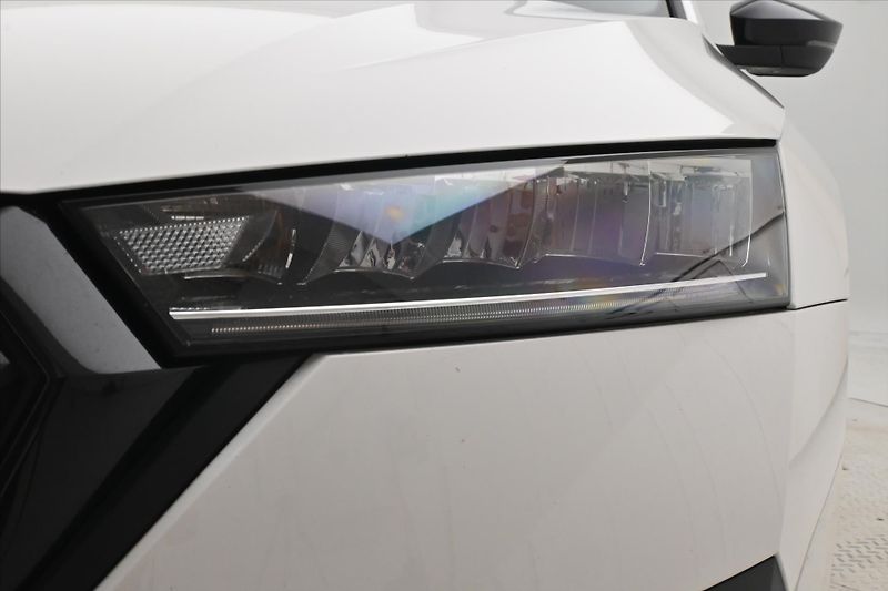 Škoda Octavia 2,0 TDI 110 kW DSG SportLINE Z - fotka 29 z 31