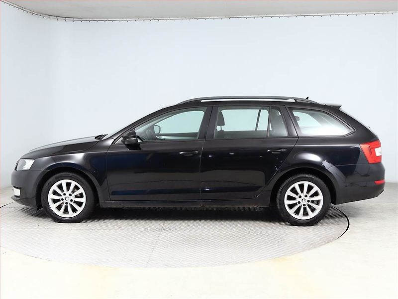 Škoda Octavia (2015) Ambition 1.6 TDI, Navi - fotka 3 z 14