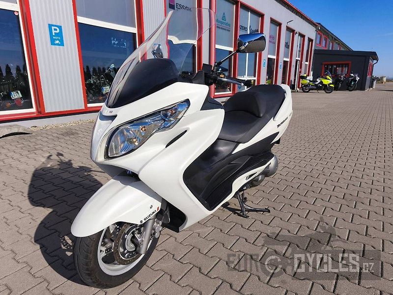 Suzuki Burgman 400 (2010) ABS - fotka 4 z 11