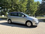 Volkswagen Touran 1.6 75kw Trendline 7 míst - náhled 10