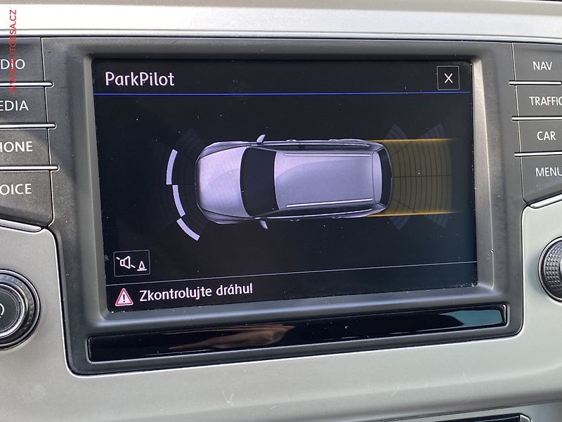 Volkswagen Passat (2017) 2.0 TDi, Comfortline - fotka 17 z 17