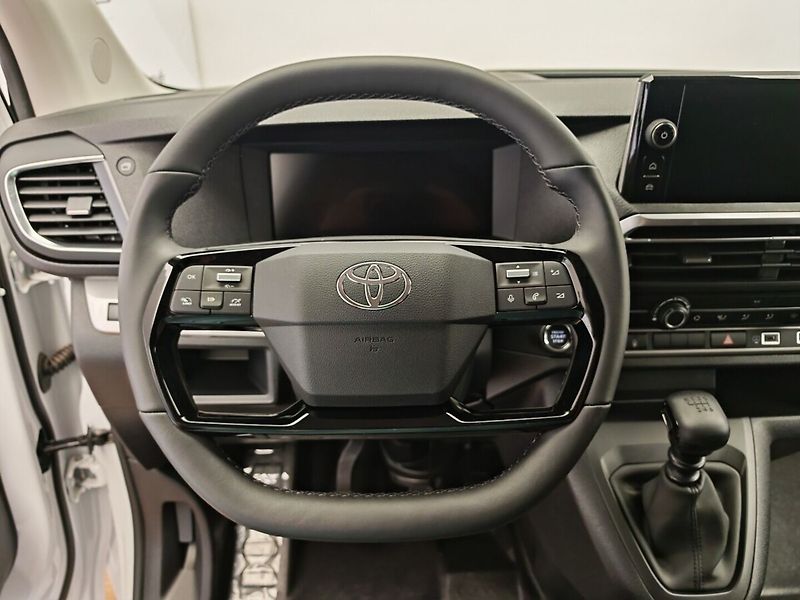 Toyota ProAce Verso 2.0L Diesel 9S Business L2 - fotka 25 z 34