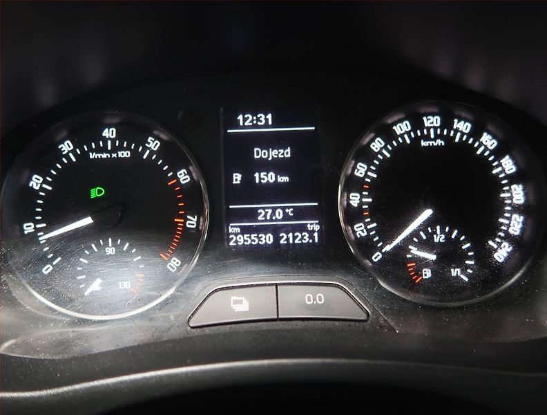Škoda Roomster (2014) 1.2 TSI, po STK, Tažné - fotka 11 z 16