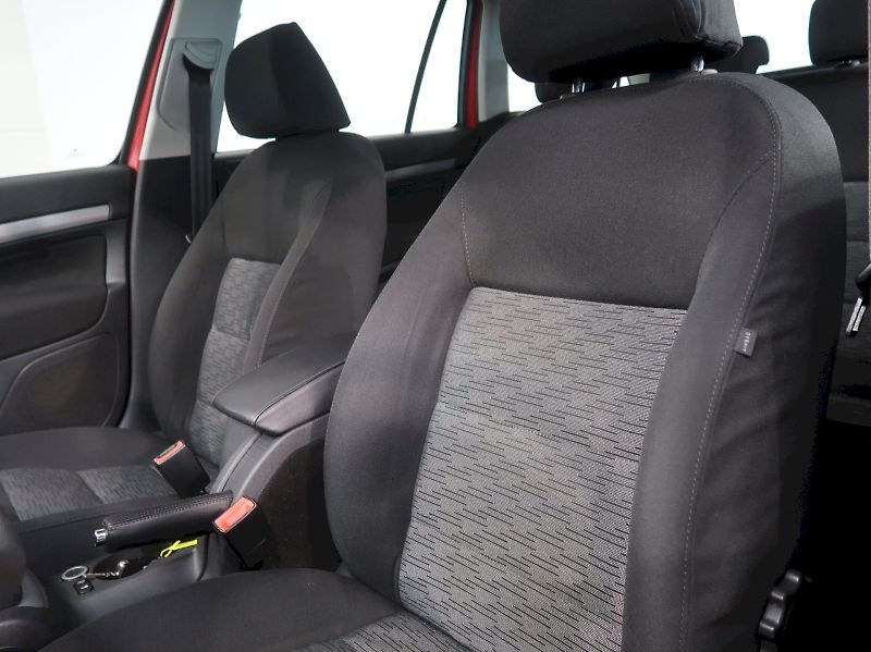 Škoda Octavia (2012) AMBITION 1.6TDI 77KW - fotka 14 z 27