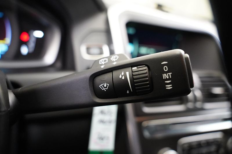 Volvo XC60 - fotka 16 z 29