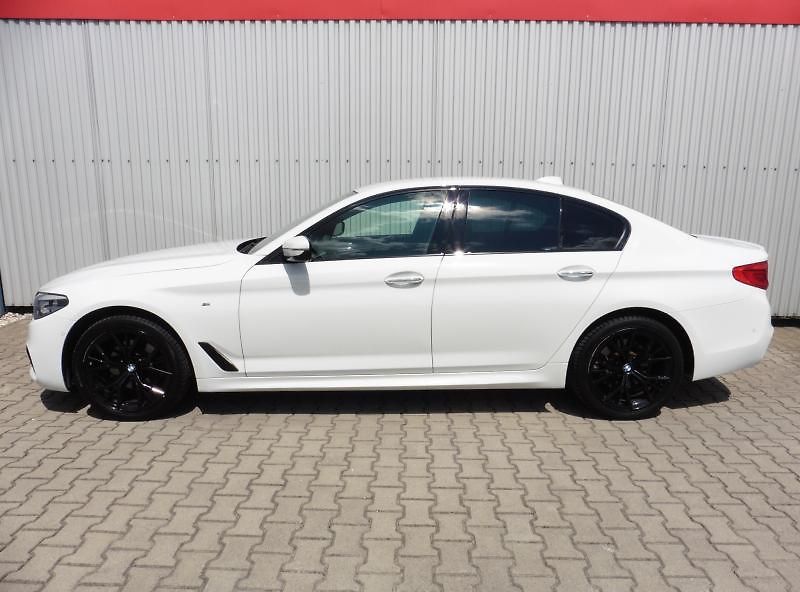 BMW Řada 5 520d xDrive M-Paket Navi - fotka 5 z 14
