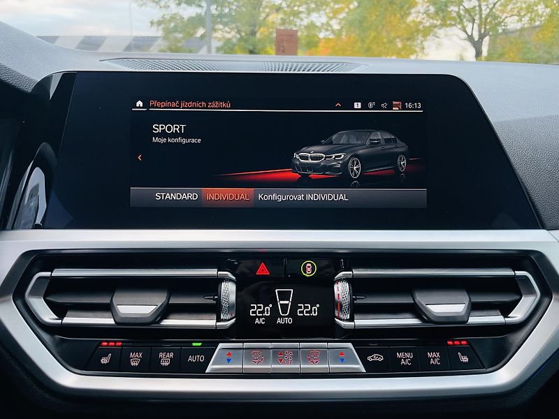 BMW Řada 3 320d XDRIVE M-PAKET VÝHŘEV - fotka 53 z 59