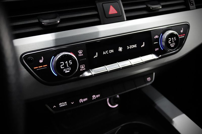 Audi A4 2.0 TFSI ultra 140 kW S line - fotka 39 z 49