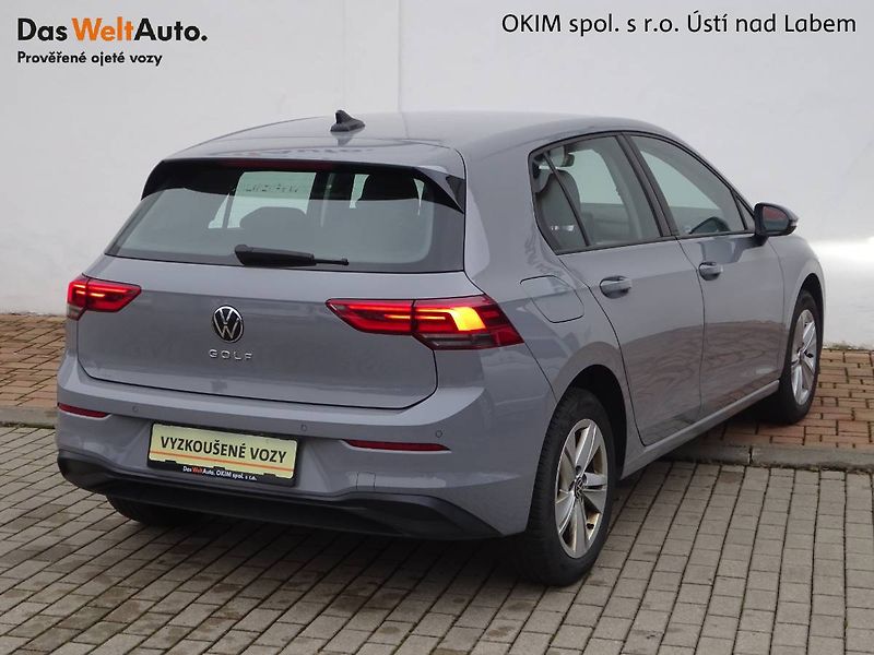 Volkswagen Golf (2021) 1,0TSi /81kW Life - fotka 2 z 29
