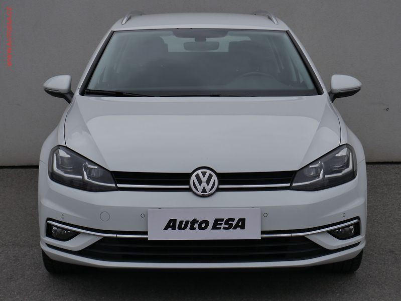Volkswagen Golf (2019) 1.0 TSi, 2.maj,ČR, Marathon - fotka 2 z 25