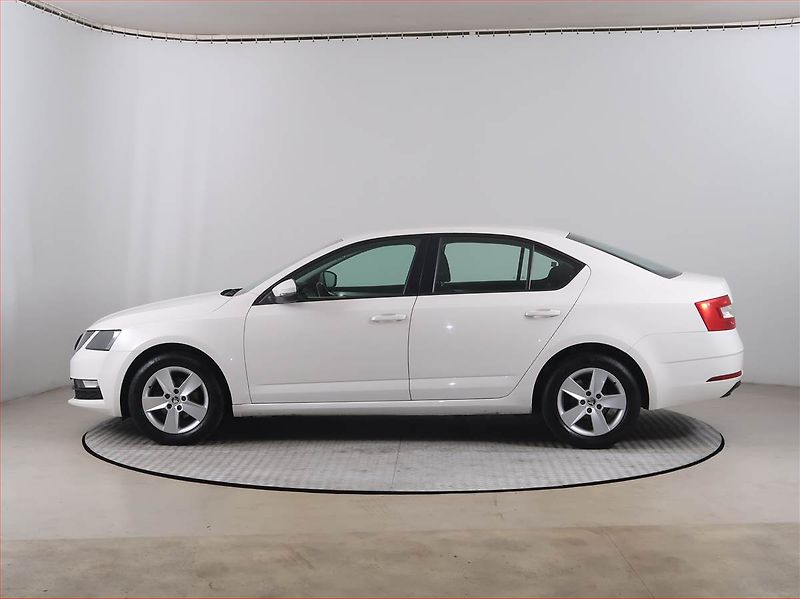 Škoda Octavia (2017) 1.6 TDI, Serv.kniha, Tempomat - fotka 3 z 14