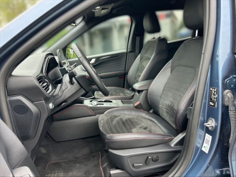 Ford Kuga 2,5 DT HEV ST-LineX AWD AT - fotka 7 z 11