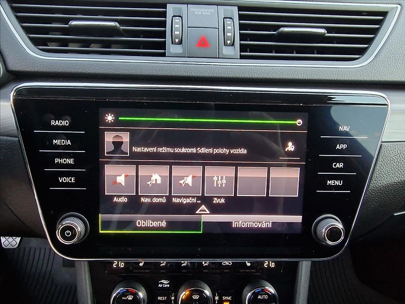 Škoda Superb 2.0TDI 110kW Style Combi,1Maj - fotka 28 z 49