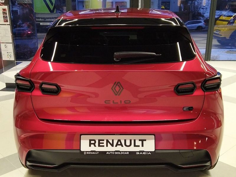 Renault Clio esprit ALPINE full hybrid 160 - fotka 3 z 11