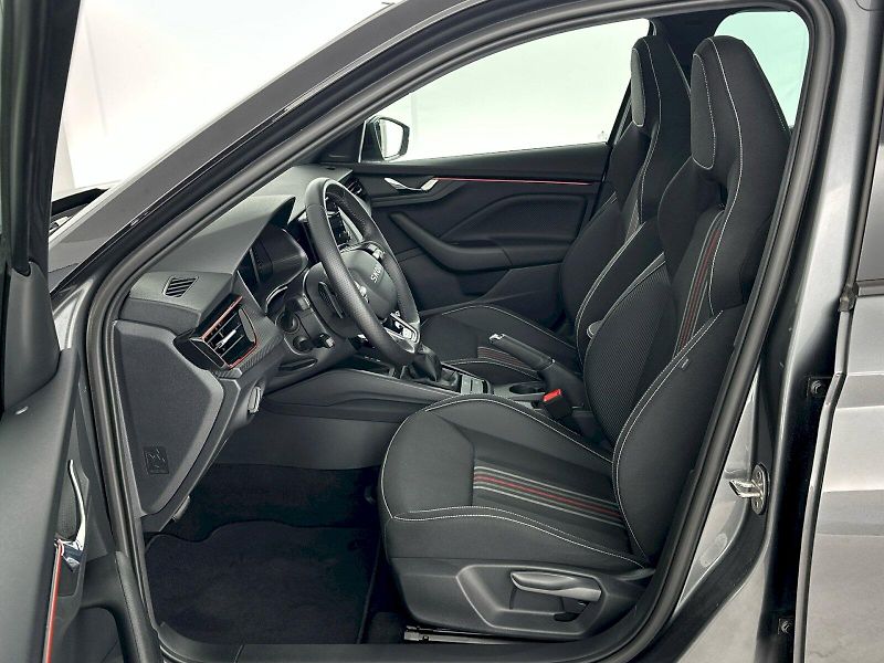 Škoda Kamiq (2025) DSG 1.5TSI 110kW Monte Carlo - fotka 7 z 33