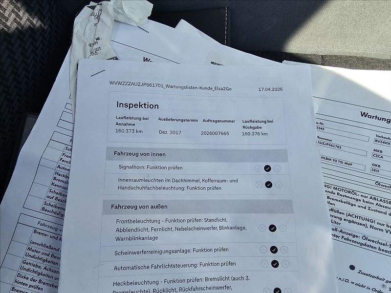 Volkswagen Golf 1,4TSi R-Line Webasto NAVI - fotka 38 z 43
