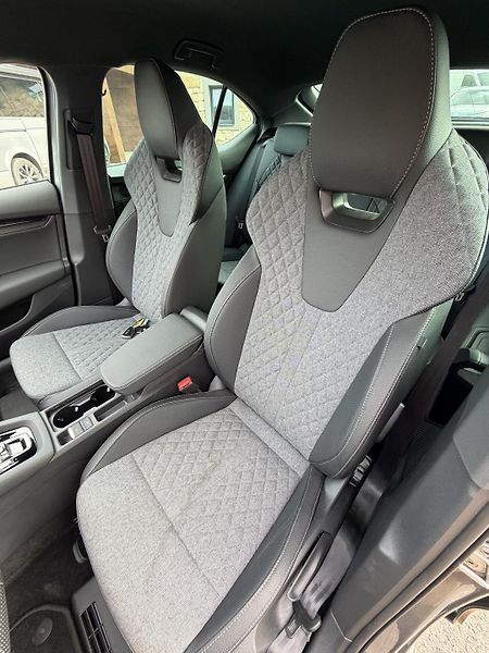 Škoda Octavia 1.5 TSI mHEV 110 kW SPORTLINE - fotka 14 z 22