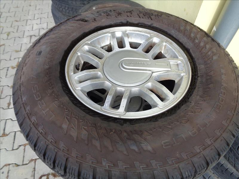 Hummer H3 3,7 - fotka 17 z 17