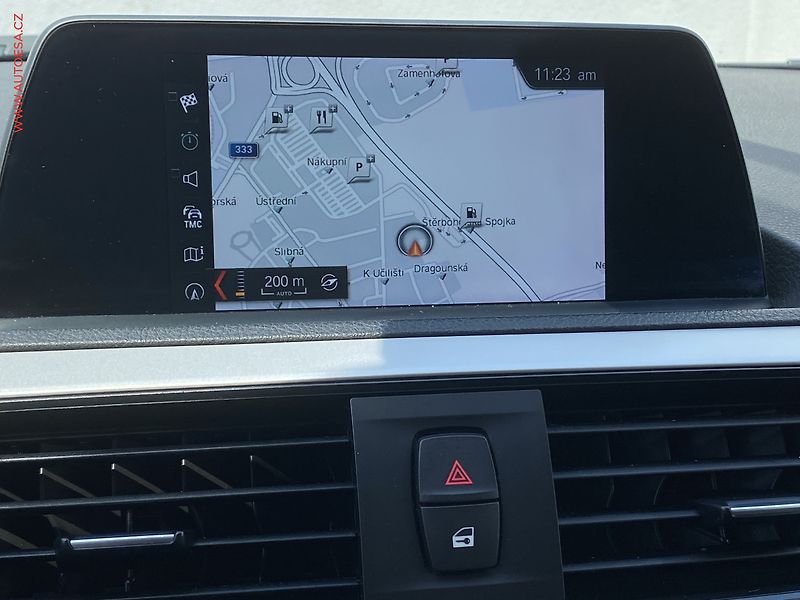 BMW Řada 1 (2018) 2.0d 118d, AT, navi, AC - fotka 15 z 16
