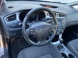 Kia Ceed (2013) 1.4CVVT, Edition, AC, tempo - náhled 12