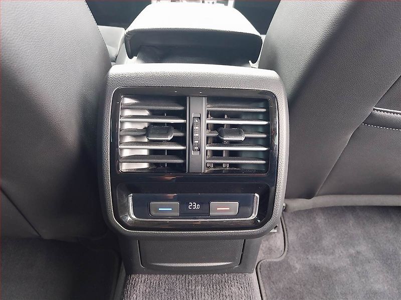 Volkswagen Passat (2018) Highline 2.0 TDI, Automat - fotka 18 z 21