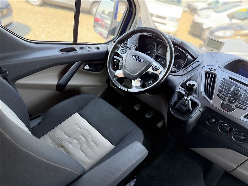 Ford Transit Custom 2,0 125kW 5MÍST WEBASTO DPH TZ - fotka 15 z 32
