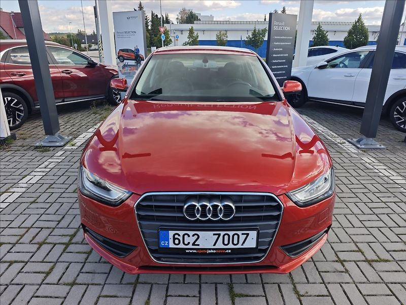 Audi A4 1,8 TFSI 125kW  Edition - fotka 9 z 21