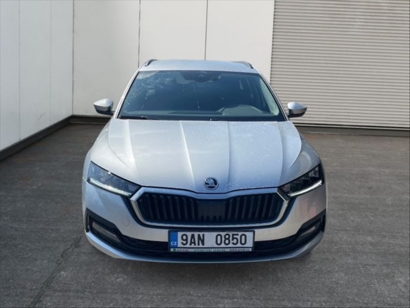 Škoda Octavia 2,0 TDI 110 4x4 Ambition DSG - fotka 2 z 11