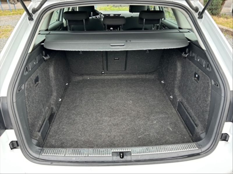 Škoda Superb 2,0 TDI 110 Style - fotka 6 z 11