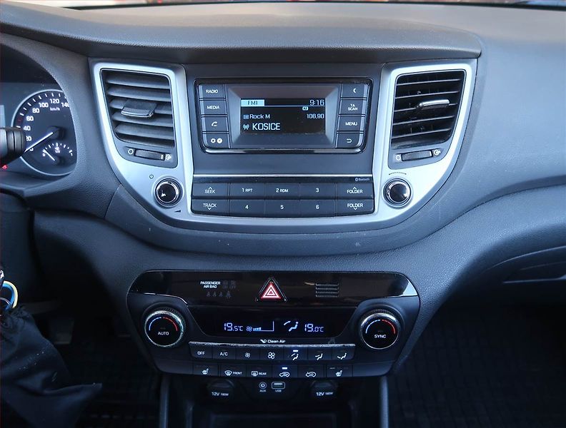 Hyundai Tucson (2016) 1.6 GDI, Serv.kniha, Tempomat - fotka 12 z 16