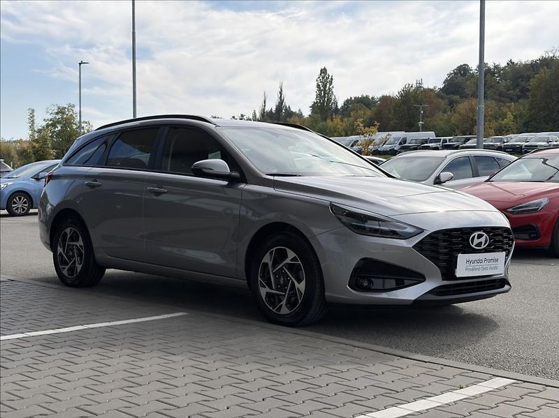 Hyundai i30 1,5 DPi  WG FL Family Climate - fotka 4 z 22