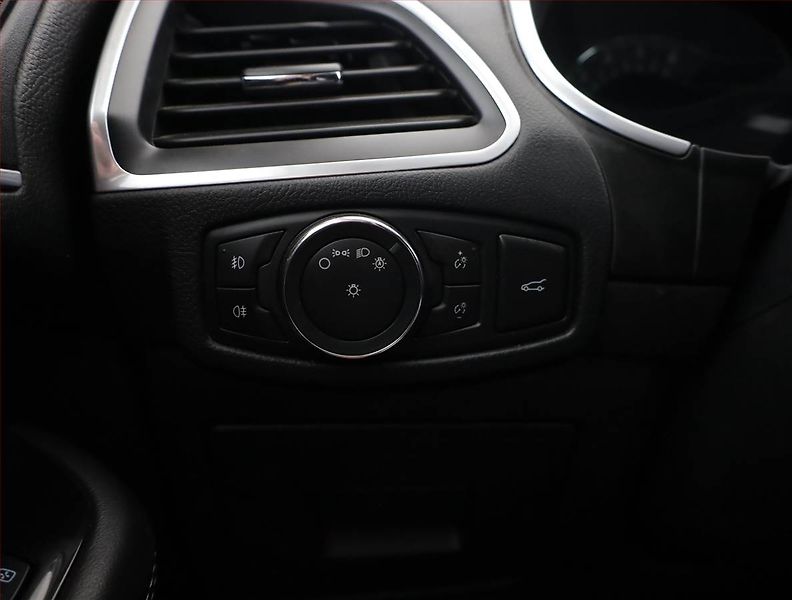 Ford S-MAX (2016) 2.0 TDCi, 4X4, Automat - fotka 16 z 19