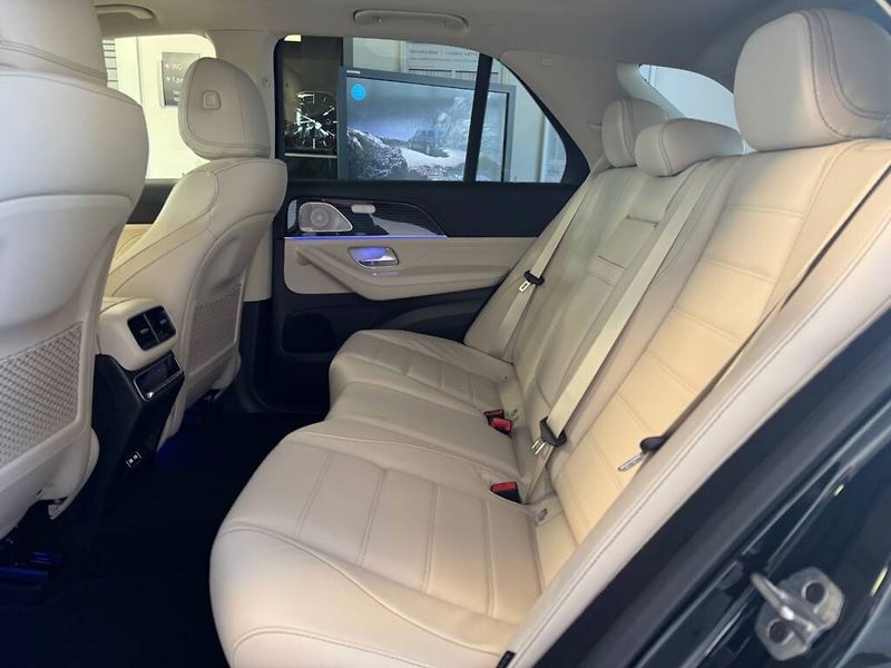Mercedes-Benz GLE (2025) 450 4M - fotka 3 z 6
