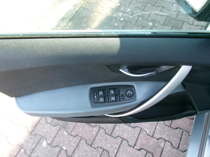 BMW X3 3.0 D 4X4 AUTOKLIMA  - fotka 21 z 23