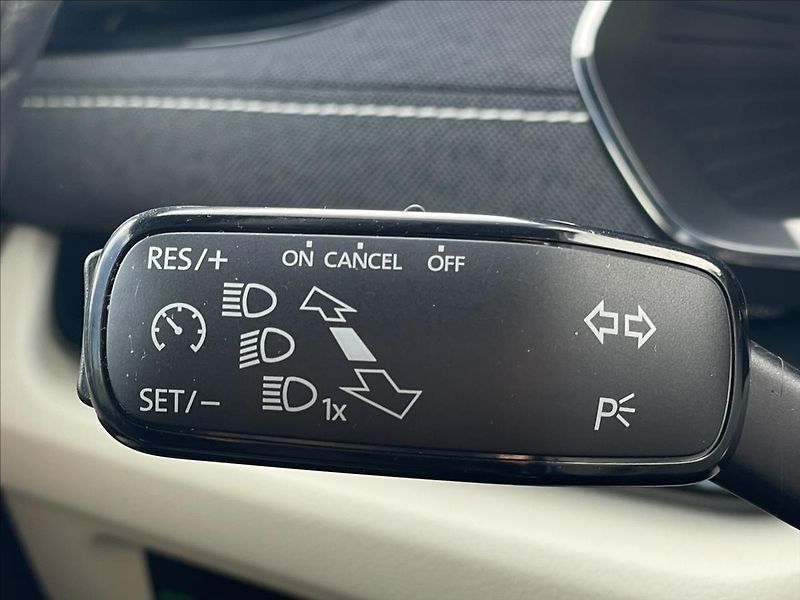 Škoda Octavia 1,5 TSI Style LED+PDC - fotka 11 z 23
