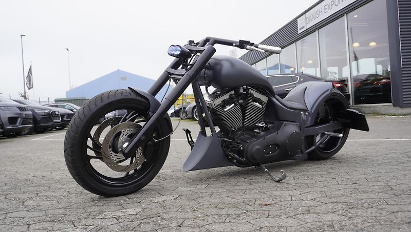 Harley-Davidson FXSTC 1340 Softail Custom - fotka 2 z 18