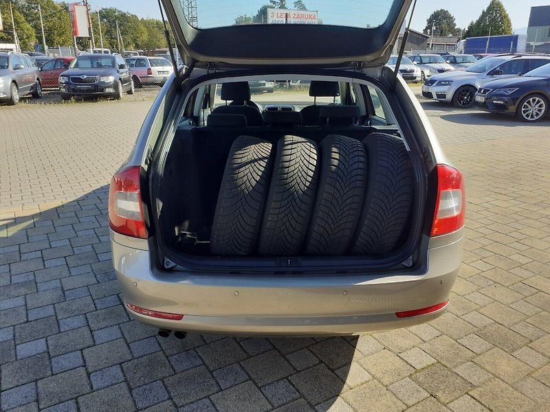 Škoda Octavia (2013) KOMBI 1.4 TSI AMBIENTE - fotka 14 z 27